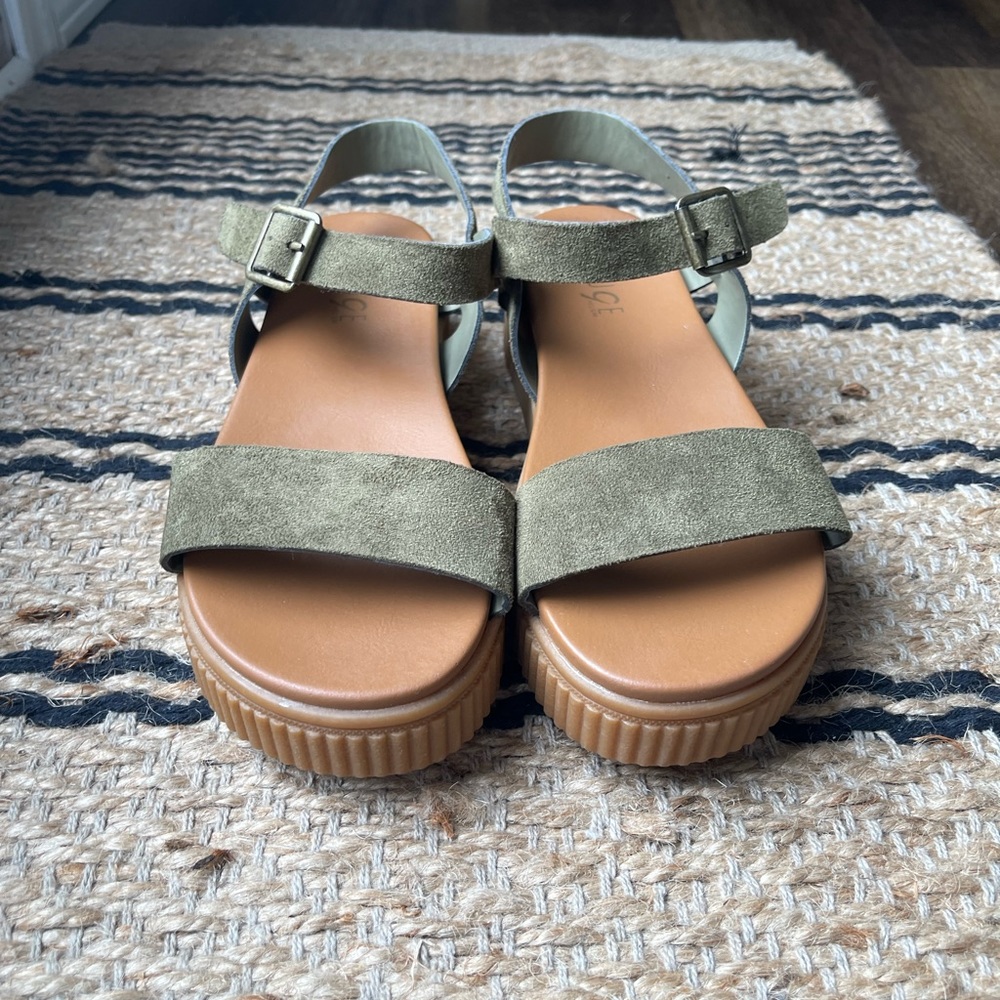 Women’s olive green sandals